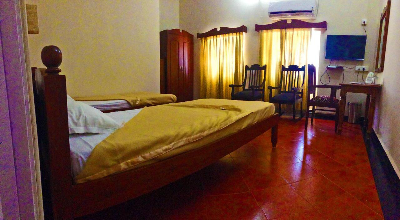 The Caravela Homestay Panaji Luaran gambar