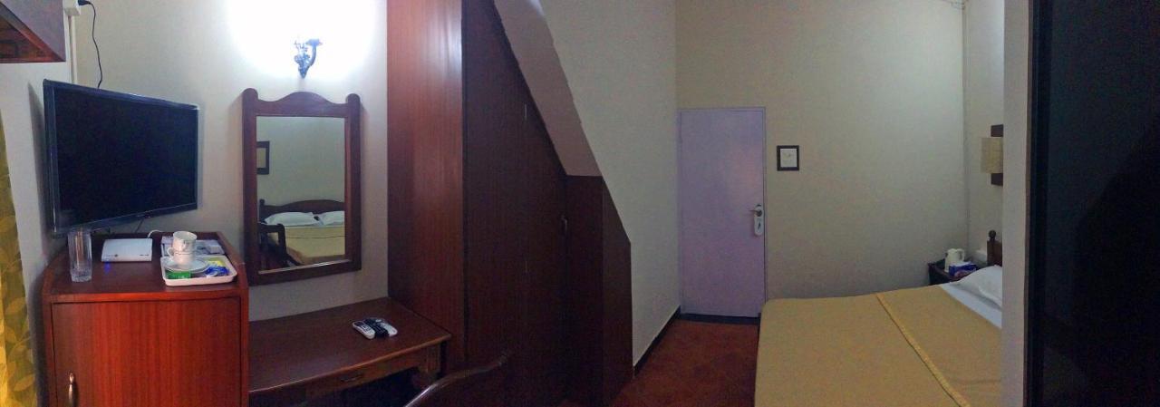 The Caravela Homestay Panaji Luaran gambar